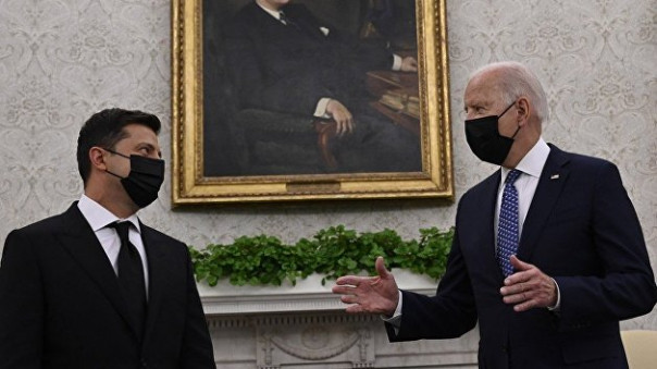 США шлют Украине сигнал сменить отношение к России - Бортник