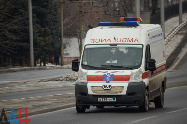 Мирный житель на окраине Донецка ранен в результате обстрела со стороны войск Украины