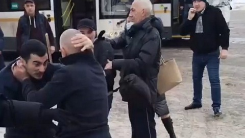 Очевидец снял на видео массовую драку в Люберцах