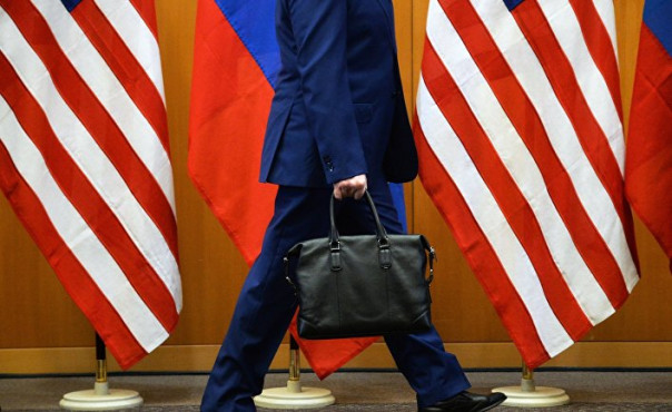 Администрация США саботирует российско-американские переговоры