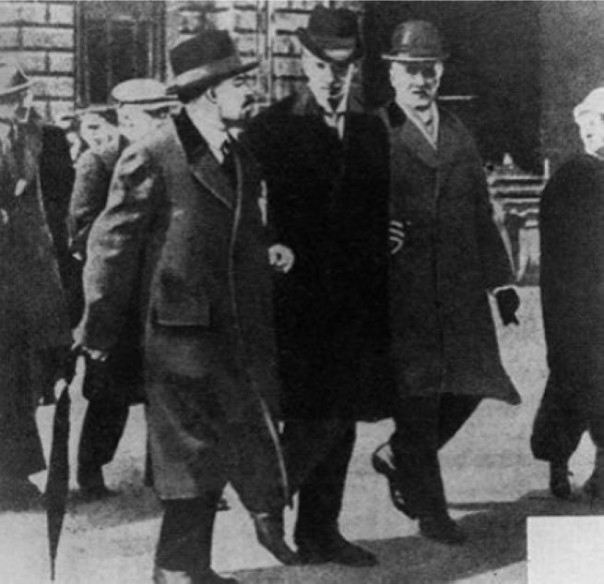 История и Идеология