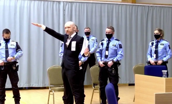 Суд в Норвегии отказал террористу Андерсу Брейвику в условно-досрочном освобождении