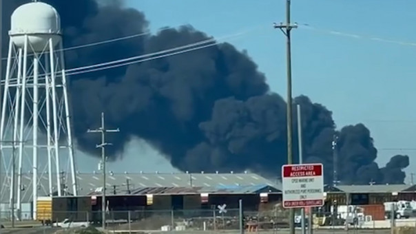 Последствия взрыва на химическом заводе в Луизиане попали на видео