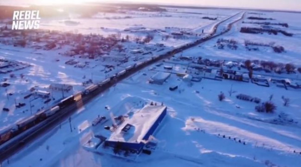 В Канаде назревают масштабные беспорядки: к Оттаве движется колонна длиной в 70 км