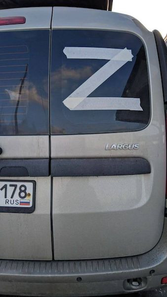 #СвоихНеБросаем: Россияне поддерживают свою армию