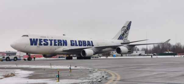 В Киеве приземлился седьмой самолет с военной помощью от США