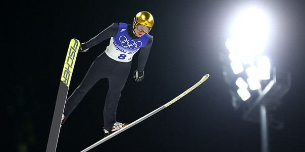 Нескольких прыгунов с трамплина дисквалифицировали на Олимпийских играх в Пекине из-за несоответствия комбинезонов