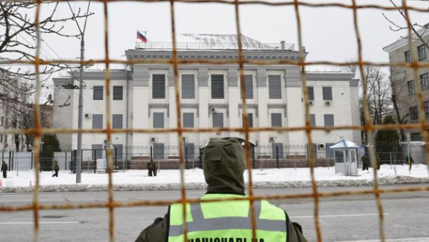 Россия не планирует переносить посольство на Украине из Киева