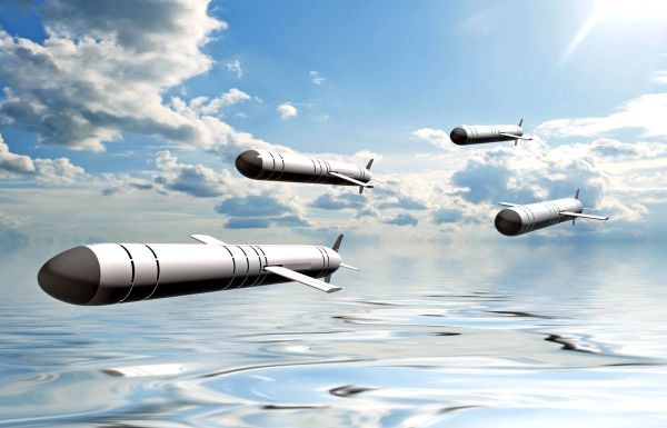 "Калибры" полетели на Киев | Обращение подполья Одессы | Мощные взрывы в Николаеве | В Мелитополь прибыл российский бронепоезд | Подборка видео