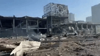 Киев, ТРЦ после ночного удара. Уничтожен склад боекомплекта РСЗО "Град" и САУ "Пион"