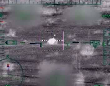 Кадры уничтожения ударными вертолетами бронетехники ВСУ