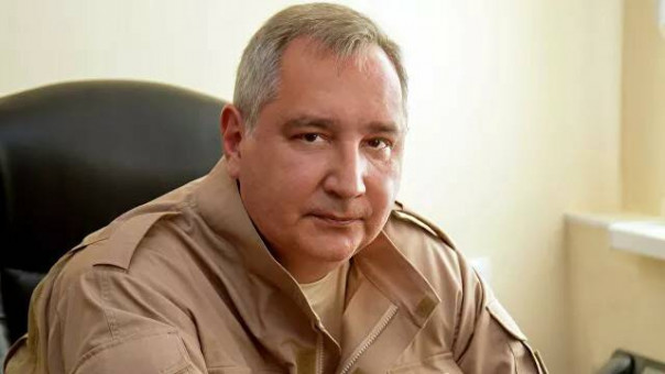 Рогозин сократил зарплату себе и топ-менеджерам "Роскосмоса"