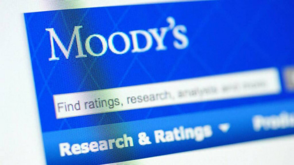 Moody's понизило рейтинг России на шесть ступеней