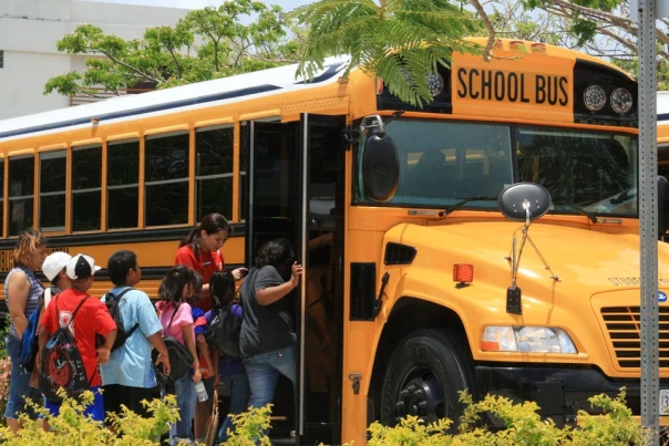 В США учителя, рассказавшего школьникам правду о спецоперации России в Украине, отстранили от работы