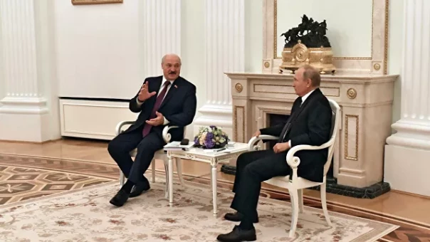Путин и Лукашенко договорились о поставках Минску военной техники