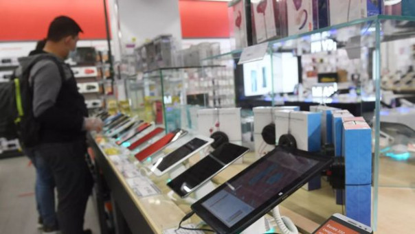 СМИ: В России прекращают продажи электроники в кредит и рассрочку