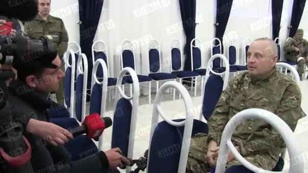 Иностранные журналисты пообщались со сдавшимися в плен бойцом ВСУ