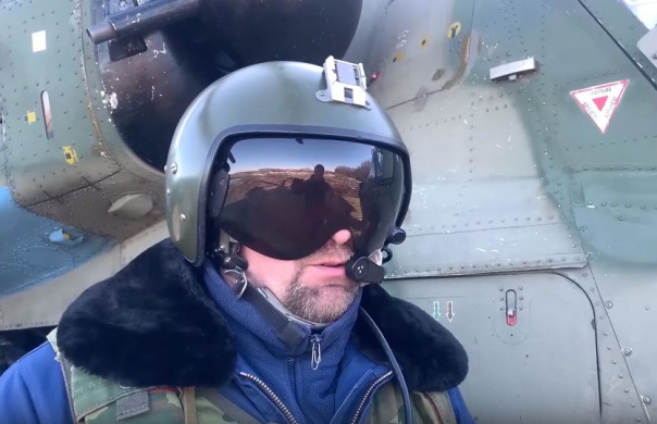 Кадры уничтожения ротно-опорного пункта националистов и интервью с командиром ведущего экипажа вертолета Ка-52