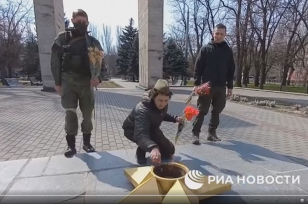 В Мелитополе на мемориале "Братская могила" зажгли Вечный огонь. Впервые за 7 лет.