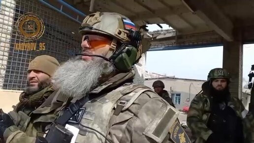 Бойцы Ахмата Кадырова в Мариуполе спасают людей, заживо замурованных в подвале