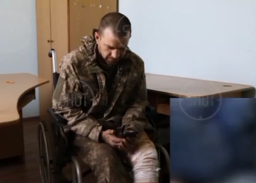 Реакция пленных ВСУшников на видео с издевательствами над пленными российскими военными.