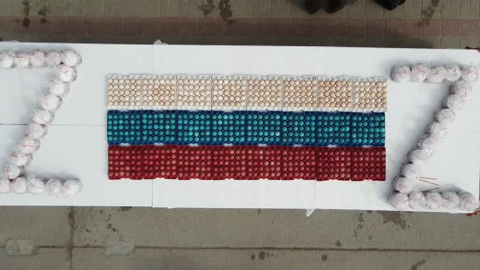 Российским военным на передовую отправили тысячи пасхальных куличей и яиц