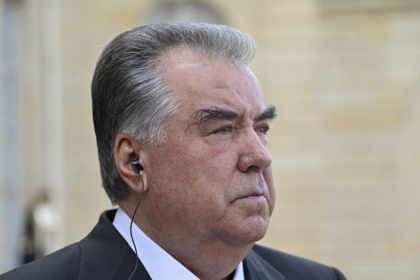 Президент Таджикистана призвал население запастись продуктами на два года