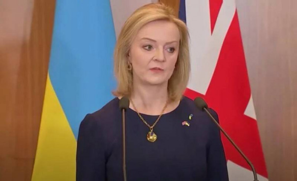 Главу МИД Британии высмеяли за слова о намерении вернуть экономику России в «советскую эпоху»