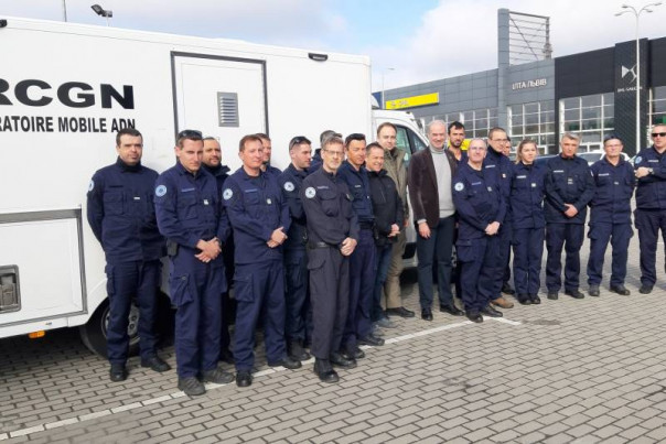 Французский дипломат объяснил, зачем Париж прислал на Украину жандармов