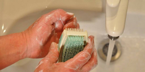 Ради избавления от русского газа немцам предложено мыть только пах и зад