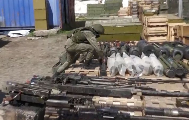 Javelin, NLAW и советское вооружение: силы коалиции захватили на полевом складе ВСУ около тысячи единиц вооружения