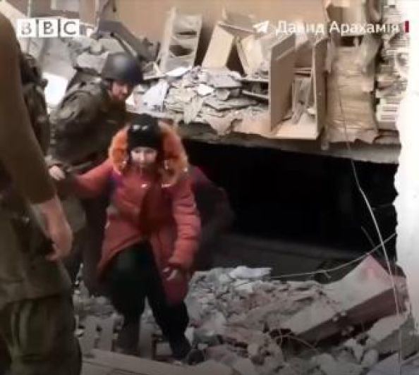 BBC признало, что «Азов» держал мирный жителей в заложниках