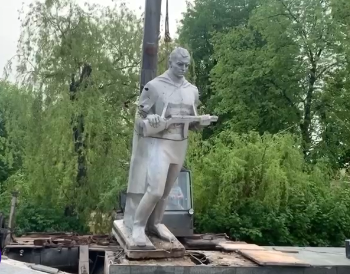 Война с памятниками на Западной Украине продолжается