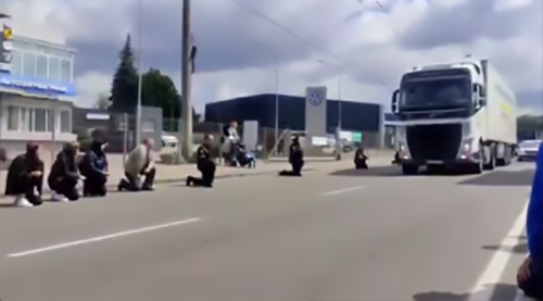 Винница на коленях встречает тела утилизированных ВСУшников, которых везут уже фурами!