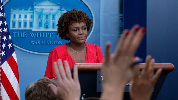 "Я черная, лесбиянка, эмигрантка". Преемница Псаки зашла с козырей