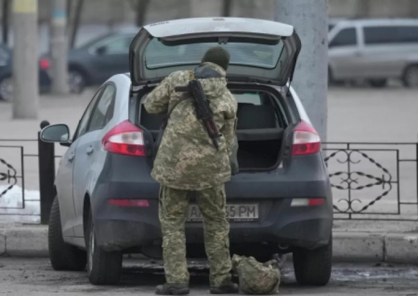 Кольцо сжимается: В Северодонецке ВСУ отступили с передовых позиций в жилые районы