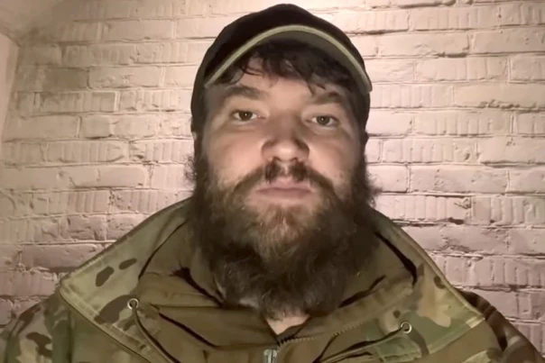 Его не расстреляли на месте: О том, как сдался в плен говорящая голова «Азова» Калина