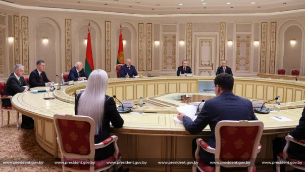 Лукашенко сообщил, что Белоруссия закупила у России «необходимое количество» ЗРС С-400 и ОТРК «Искандер»