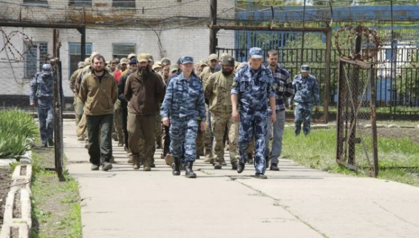 Пленным «азовцам» грозит суд в ДНР, их семьи хотят призвать к ответу Зеленского