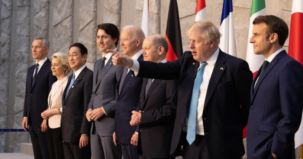 Специальная военная операция России на Украине добивает колониализм Европы