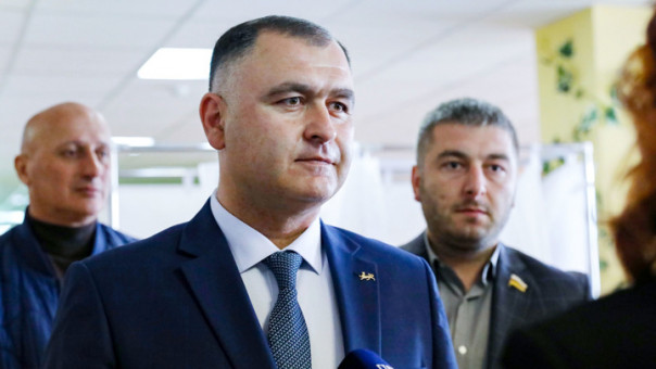 Президент Южной Осетии приостановил указ о референдуме по объединению с РФ