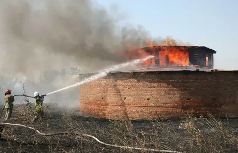 ВСУ подожгли тонны зерна в Мариуполе при отступлении