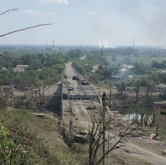 Последний мост между Северодонецком и Лисичанском уничтожен