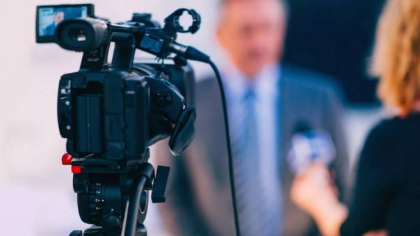 Итальянскому телеведущему стало плохо после интервью с Захаровой