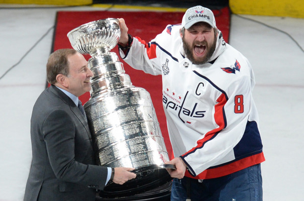 НХЛ отказывается поддерживать русофобскую политику Вашингтона и Оттавы