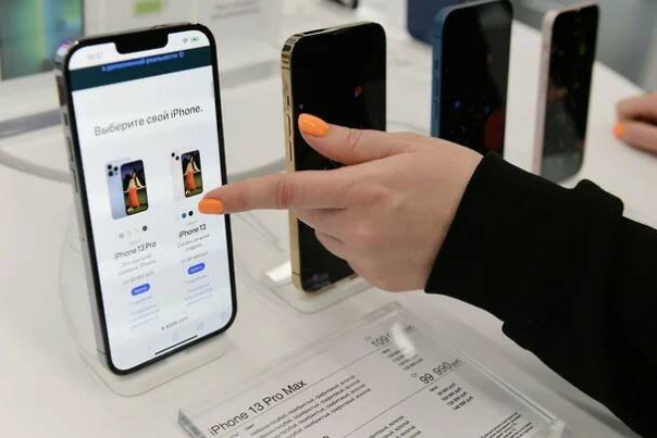 Гаджеты вышли на параллельную прямую. Ритейлеры начинают ввозить электронику по новой схеме