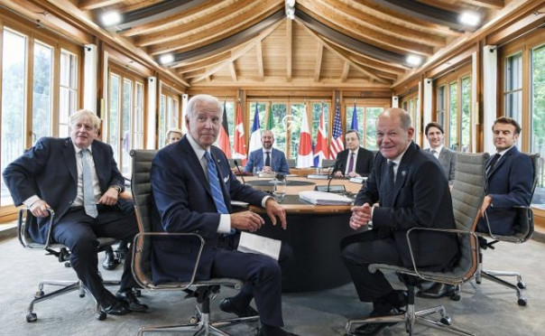 Планы «золотого миллиарда»: себе — «сладкое благоденствие», остальным — голод и войны