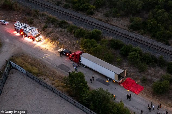 В Техасе обнаружили грузовик с телами 46 мигрантов