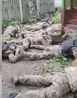 Процесс пленения 18 военнослужащих ВСУ. Дата и место съёмки неизвестны [18+]