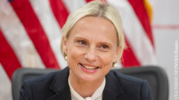 Почему первая украинка в Конгрессе странно себя ведет